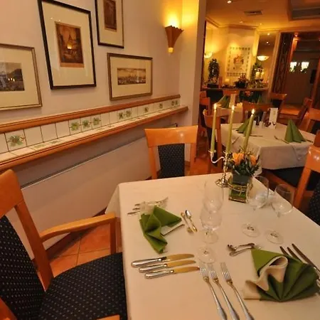 Westfalischer Hof 3*